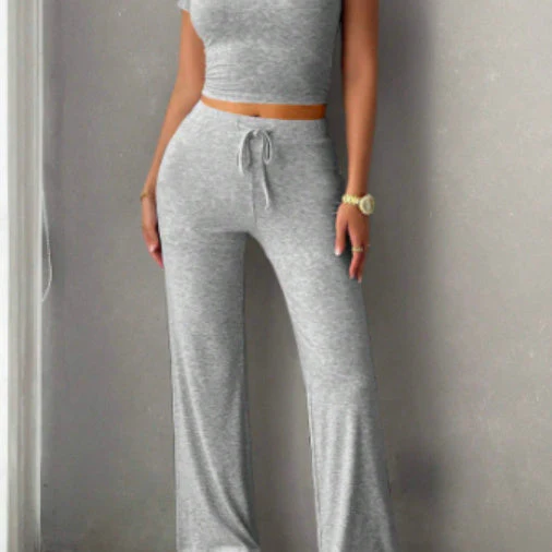Roxanne | Women's Cropped Two-Piece Set - Image 4